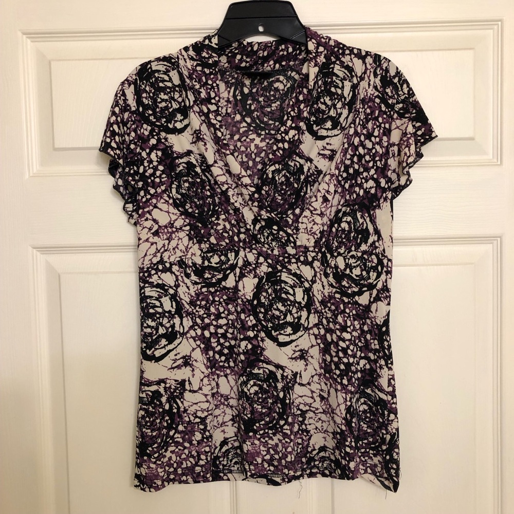 Lightweight short sleeve blouse with crisscross V-neck